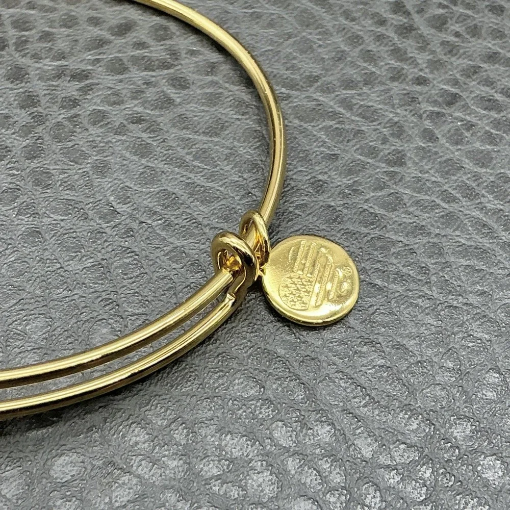 Alex And Ani Gold Tone Reindeer‎ Sweater Charm Bracelet Womens 7 In Christmas